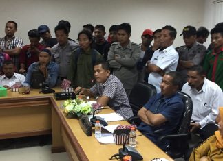 Sejumlah Anggota DPRD Sulbar Menerima Pengujuk Rasa GTT dan PTT