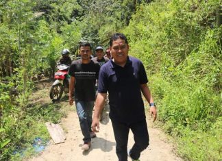 Anggota DPRD Sulbar Kunjungi Desa Terpencil Di Polman