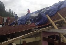 Atap Rumah Diterpa Angin Puting Biliung, Warga Gondok Baru Panik