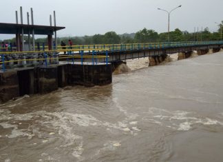 Ketinggian Air Bendungan Sekka-Sekka 205 Mercu level Bahaya