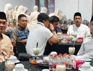 Buka Puasa Bersama Di Kantor Kejari Polman Di Hadiri Ketua DPRD Dan Ketua PN Polman